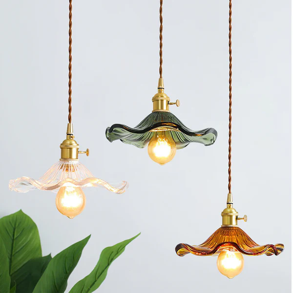 Lámpara Colgante Estilosa con Flor de Hibisco – Vidrio y Latón, 150 cm – Lámpara para la Sala, Candelabro, Lámparas Colgantes Elegantes