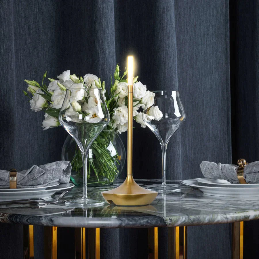 Vela Giavi - Elegante, Moderna Vela con Iluminación Regulable y Carga USB