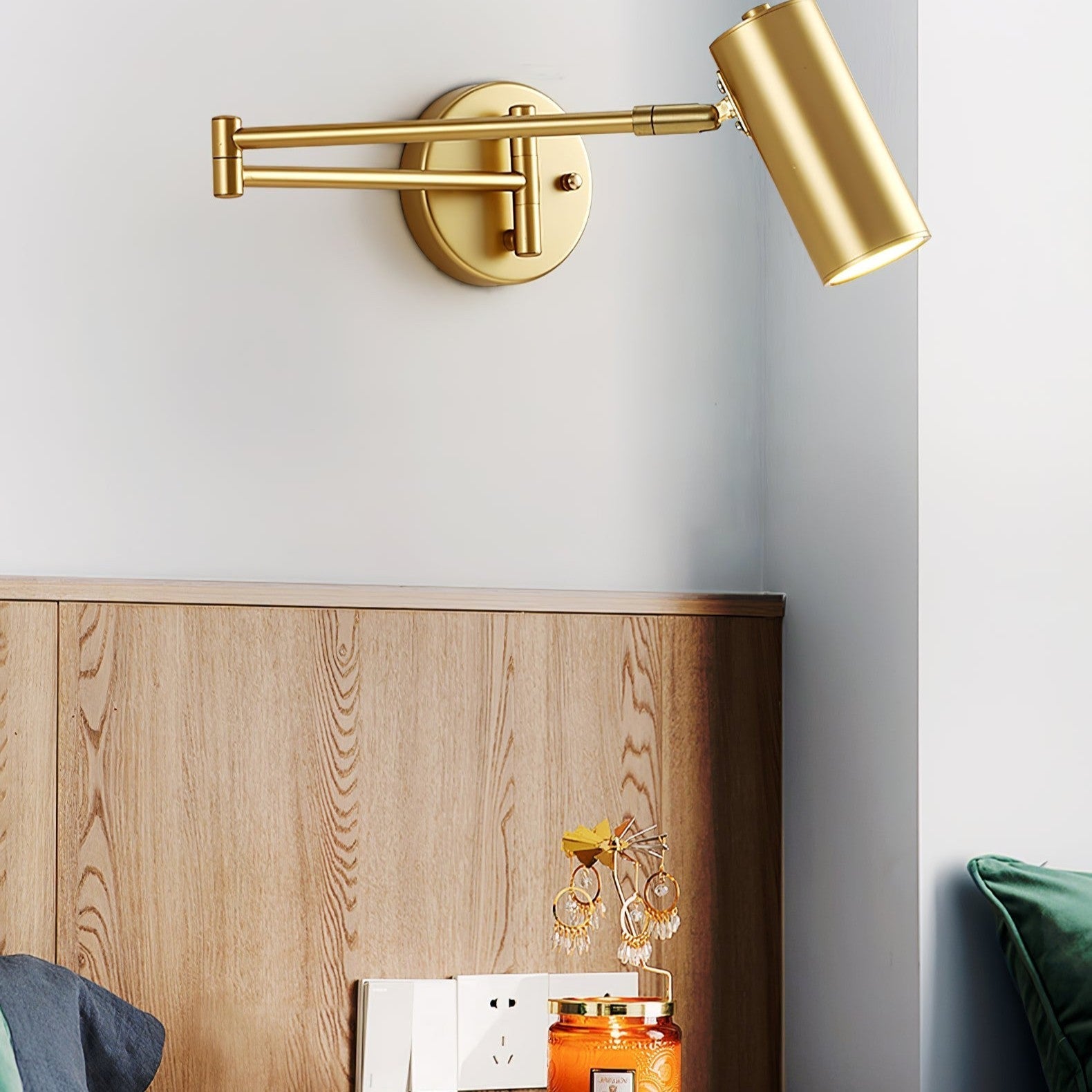 Milo | Lámpara de pared moderna de metal ajustable
