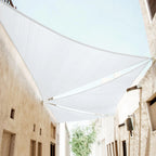 Toldo de sol en forma triangular blanco, repelente al agua y con protección UV