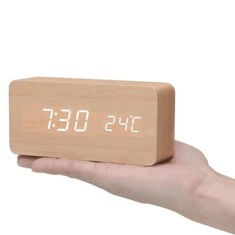 WOODSENSE – Reloj de madera LED con control por voz para una elegante visualización del tiempo