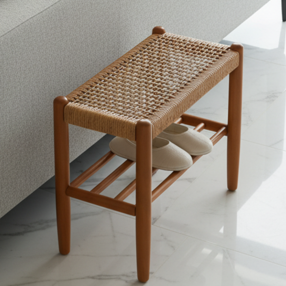 Banca Japonesa Elegante - Diseño de Cuero de Vaca Trenzado y Madera de Cereza para el Vestíbulo