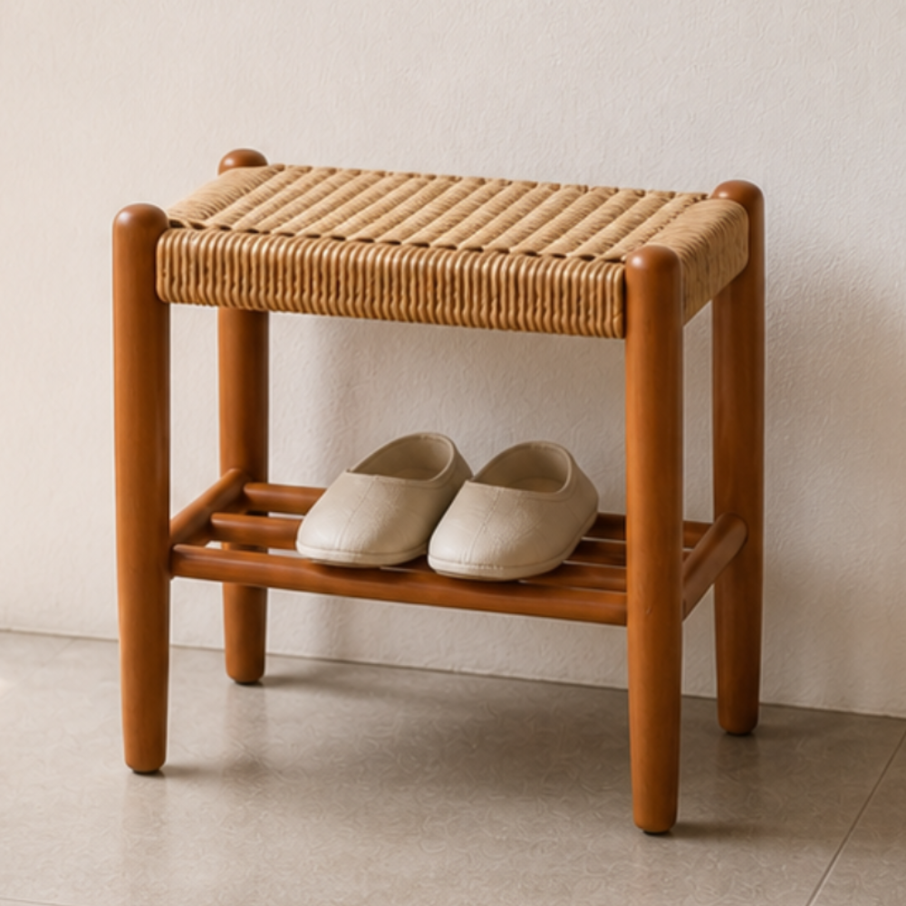 Banca Japonesa Elegante - Diseño de Cuero de Vaca Trenzado y Madera de Cereza para el Vestíbulo