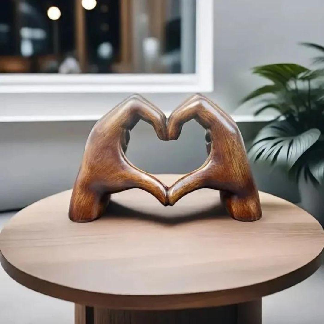 LoveSculpt Decoración de Corazón Hecha a Mano – Símbolo de Amor y Conexión para Decoración del Hogar