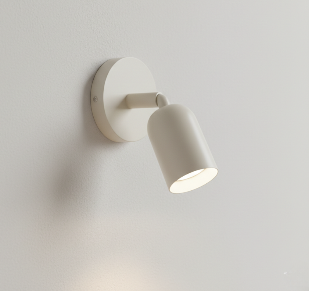 Luz de Pared de Metal Elegante para Espacios Habitables Contemporáneos