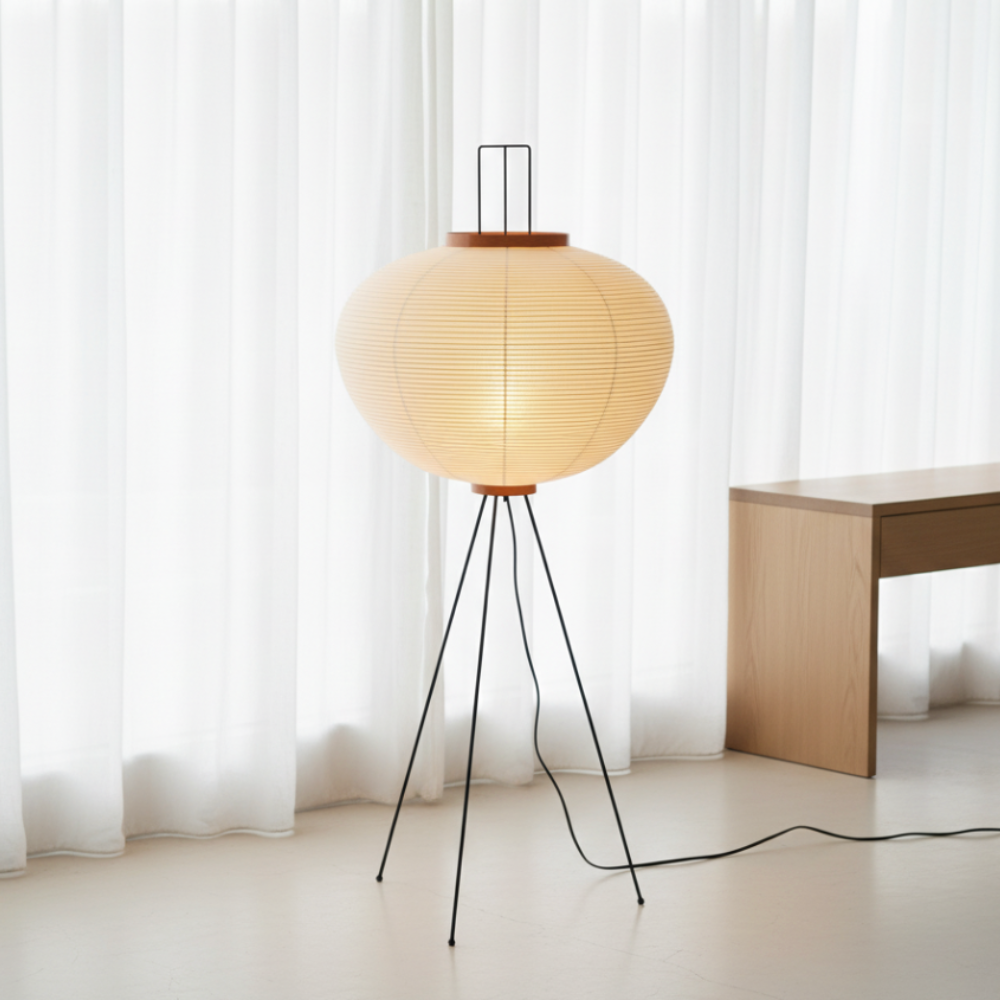 Yūgen | Lámpara de Pie Tripode Minimalista Moderna con Pantalla de Papel de Morera
