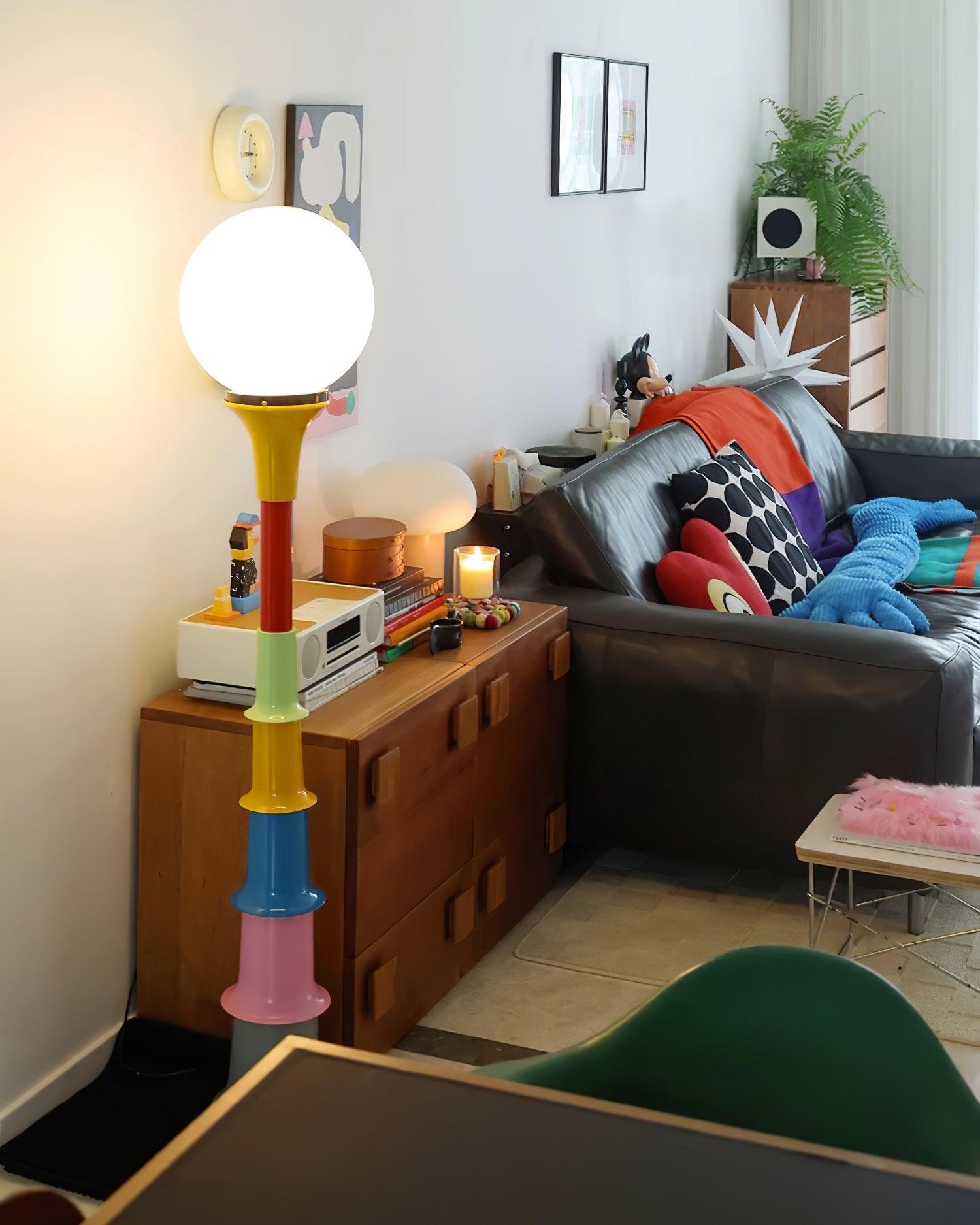 Lámpara de Pie Grande Vibrante - Iluminación Colorida para Interiores Modernos