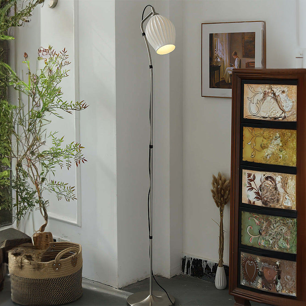 Lámpara de Pie de Cerámica Vintage con Estrías - Iluminación Única para la Sala de Estar