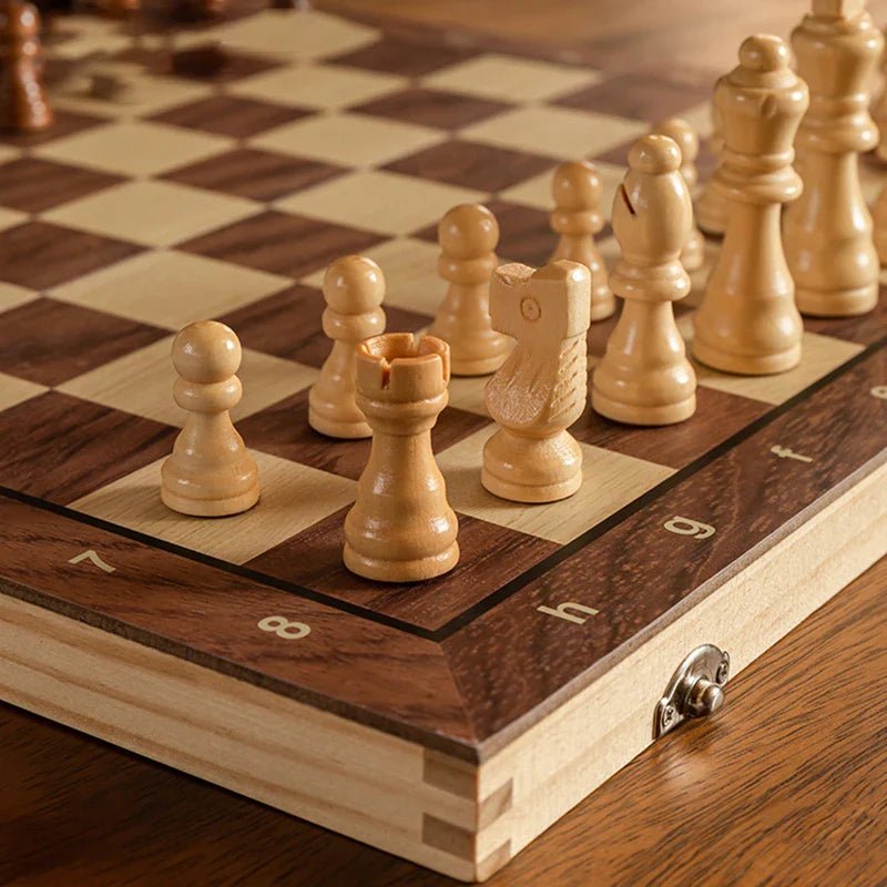 TRAVELCHESS – Tablero de ajedrez portátil de madera magnética para diversión en movimiento
