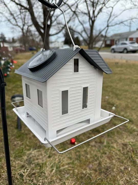 Comedero solar para aves con casa de metal colgante