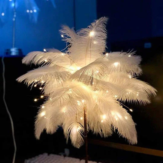 FeatherGlow - Lámpara de noche de avestruz elegante para un ambiente hogareño