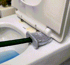 Cepillo de inodoro con cabezal de silicona flexible para una limpieza higiénica