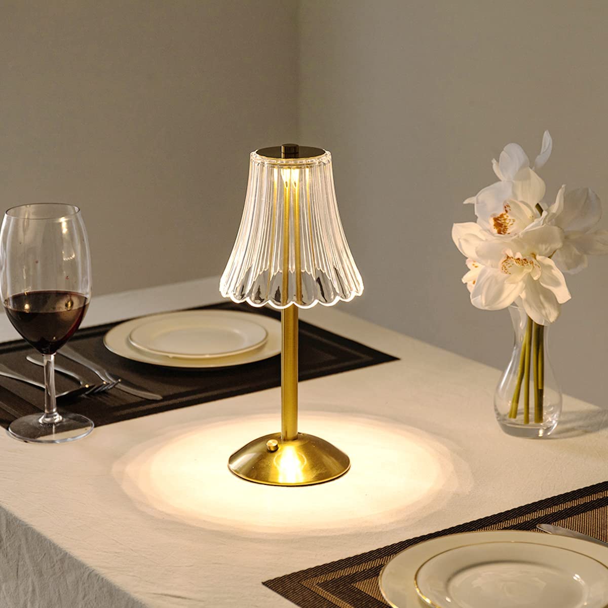 Lámpara de Mesa Cristalina Dorada Inalámbrica con Control Táctil y Regulación de Intensidad – Lámpara Nocturna Moderna para Salones