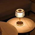 Cirvella | Lámpara de mesa LED con pantalla de vidrio
