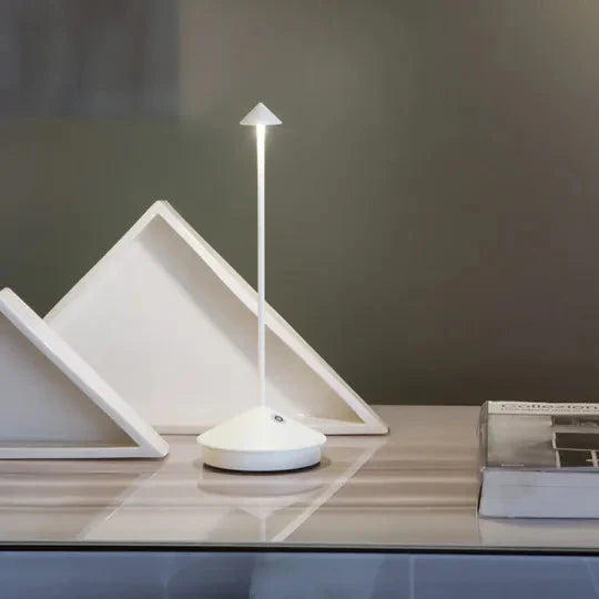 Lámpara de mesa LED minimalista - Iluminación inalámbrica a prueba de agua y regulable