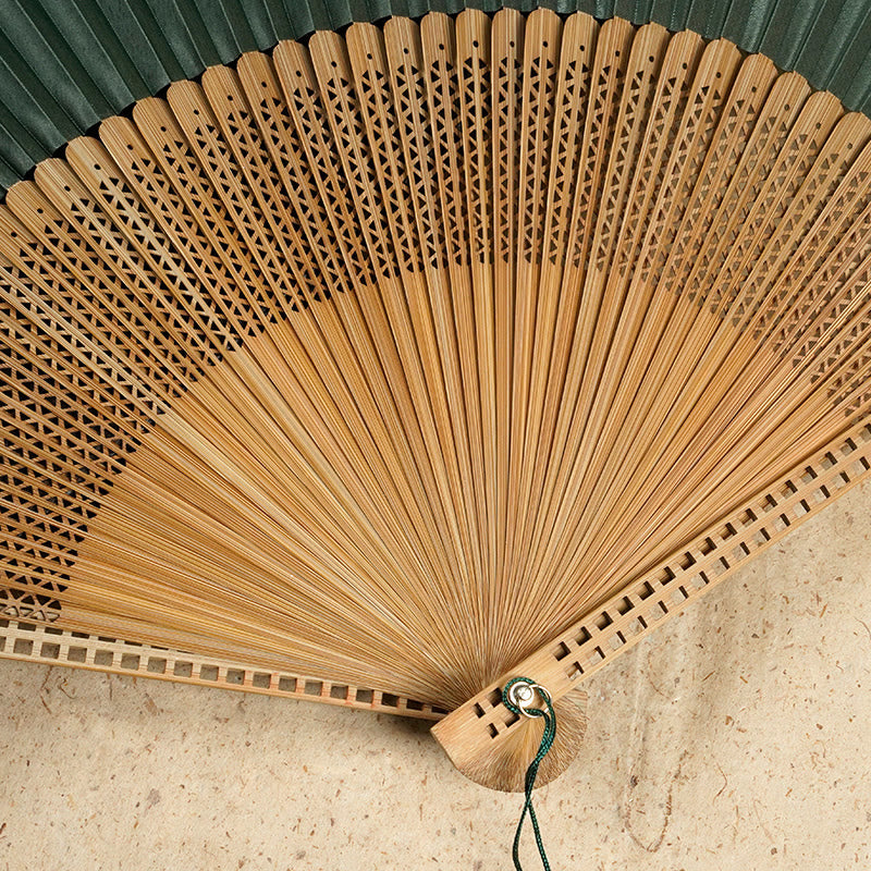 Abanico de Bambú y Seda – plegable, con borla