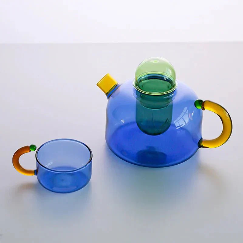 PrismBrew | Elegante tetera y tazas translúcidas - colores contrastantes para una infusión con estilo