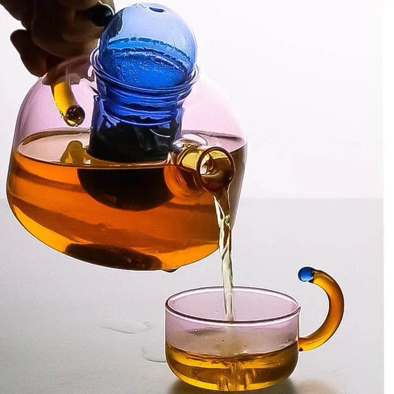 PrismBrew | Elegante tetera y tazas translúcidas - colores contrastantes para una infusión con estilo