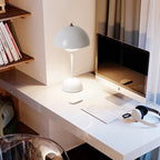 GleamFlex™ | Elegante lámpara de mesa LED regulable
