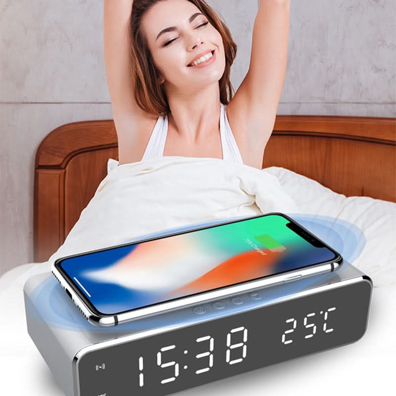 BENNETT - Reloj despertador LED con cargador inalámbrico