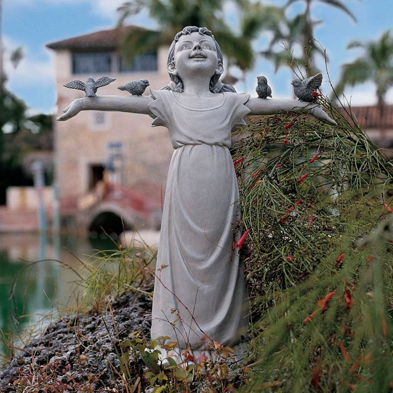 Estatua de Jardín de Niña en Material de Alta Calidad para Uso Exterior