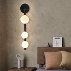 Sona | Lámpara de pared LED moderna en forma de esfera de vidrio