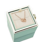 Caja de Rosa Eterna con Collar Personalizado para Damas