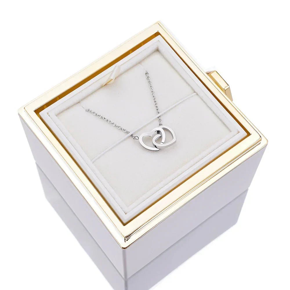 Caja de Rosa Eterna con Collar Personalizado para Damas