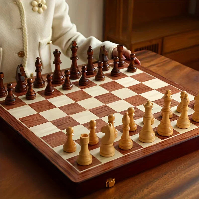 Tablero de Ajedrez Premium y Piezas de Madera con Reinas Extra