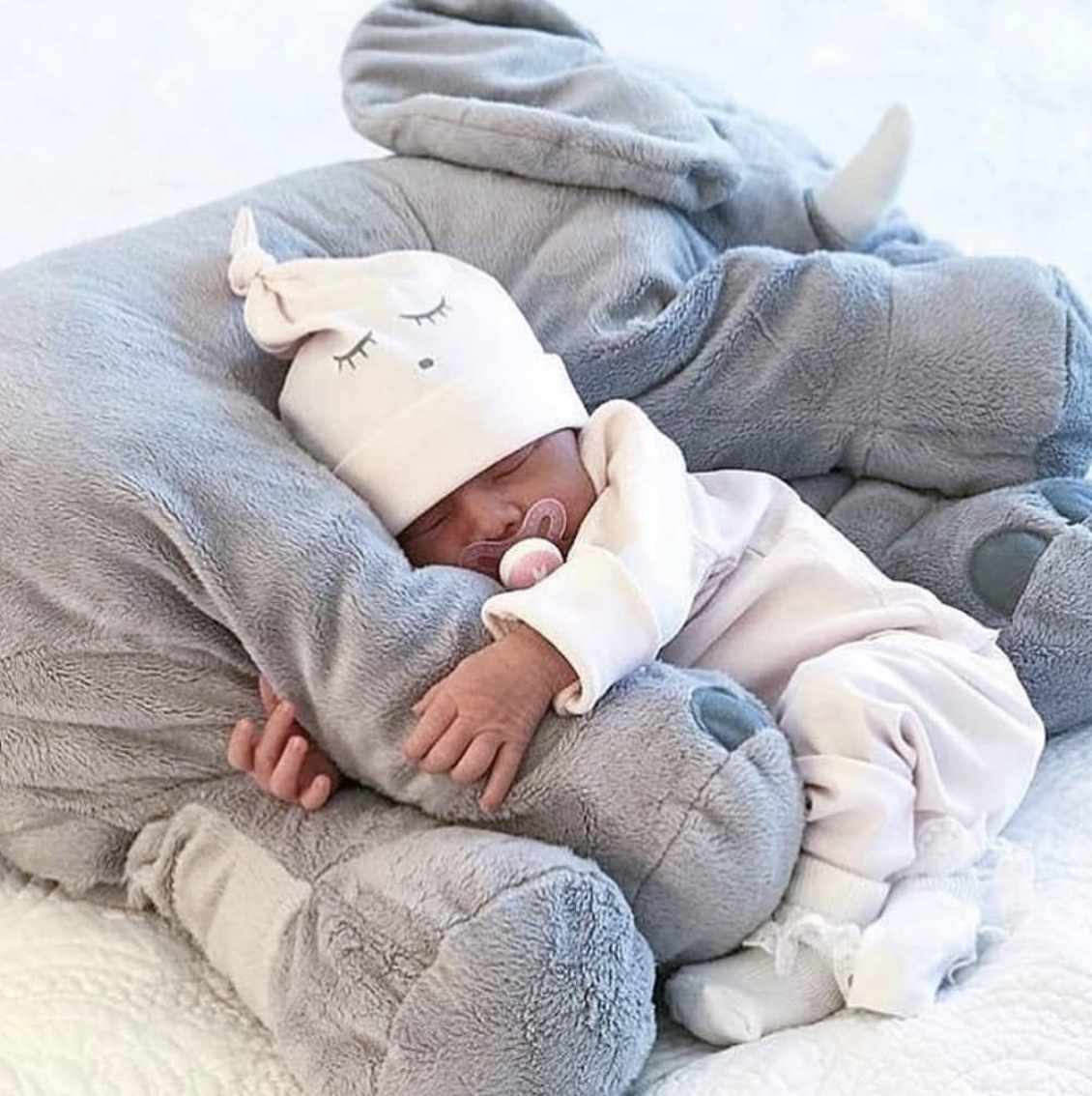 Cojín de Bebé Elefante Abrazo – Suave, Agradable y Cómodo