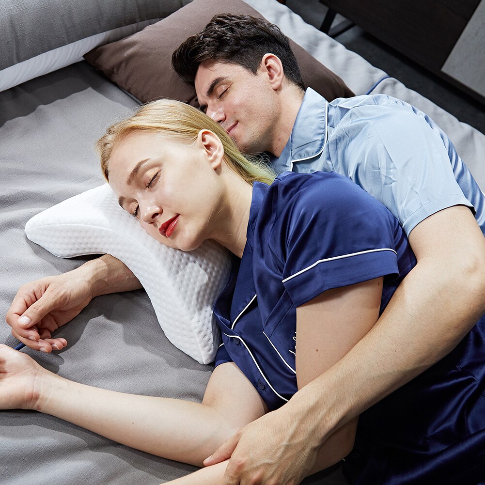 Almohada de Espuma Viscoelástica Ergonómica para un Sueño Cómodo
