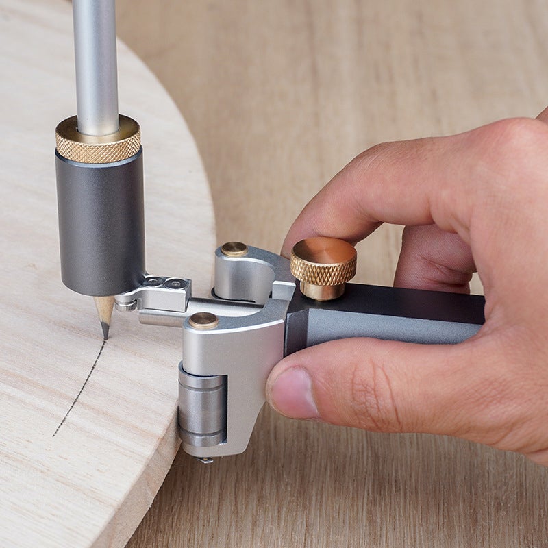 Herramienta de Trabajo en Madera Ergonómica con Rodillo de Acero Inoxidable