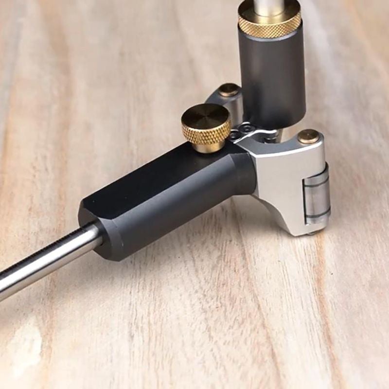 Herramienta de Trabajo en Madera Ergonómica con Rodillo de Acero Inoxidable