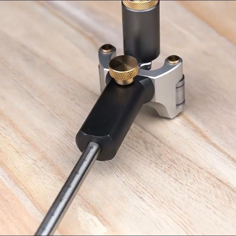 Herramienta de Trabajo en Madera Ergonómica con Rodillo de Acero Inoxidable