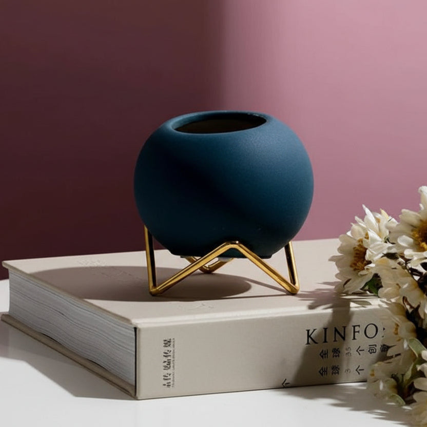 Maceta de cerámica con soporte de metal de estilo nórdico