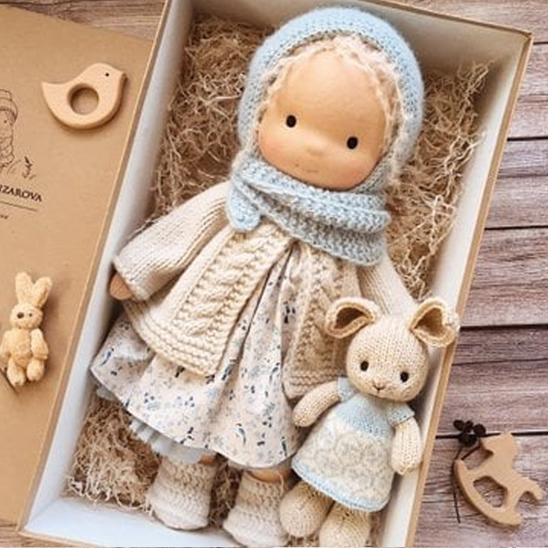 Muñeca Waldorf hecha a mano - Algodón Orgánico | Diseño de Lunares