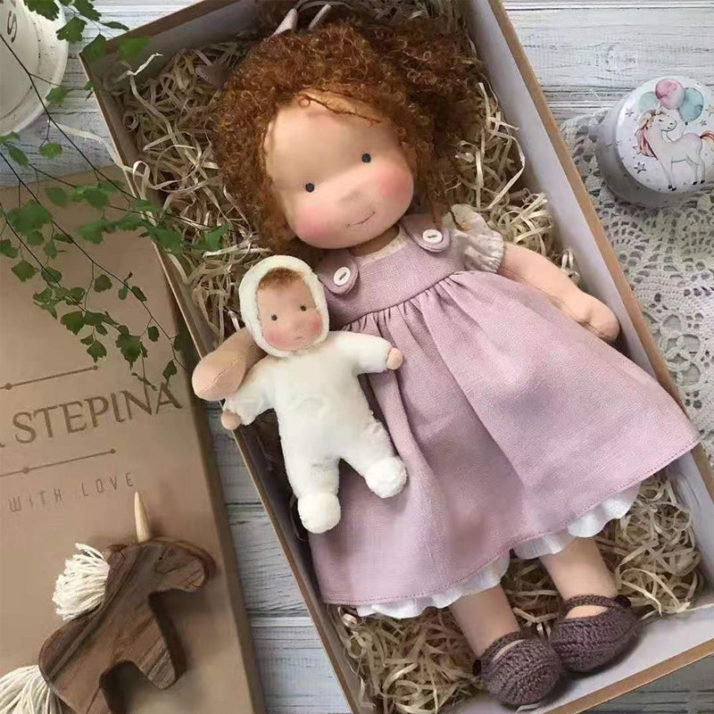 Muñeca Waldorf hecha a mano - Algodón Orgánico | Diseño de Lunares