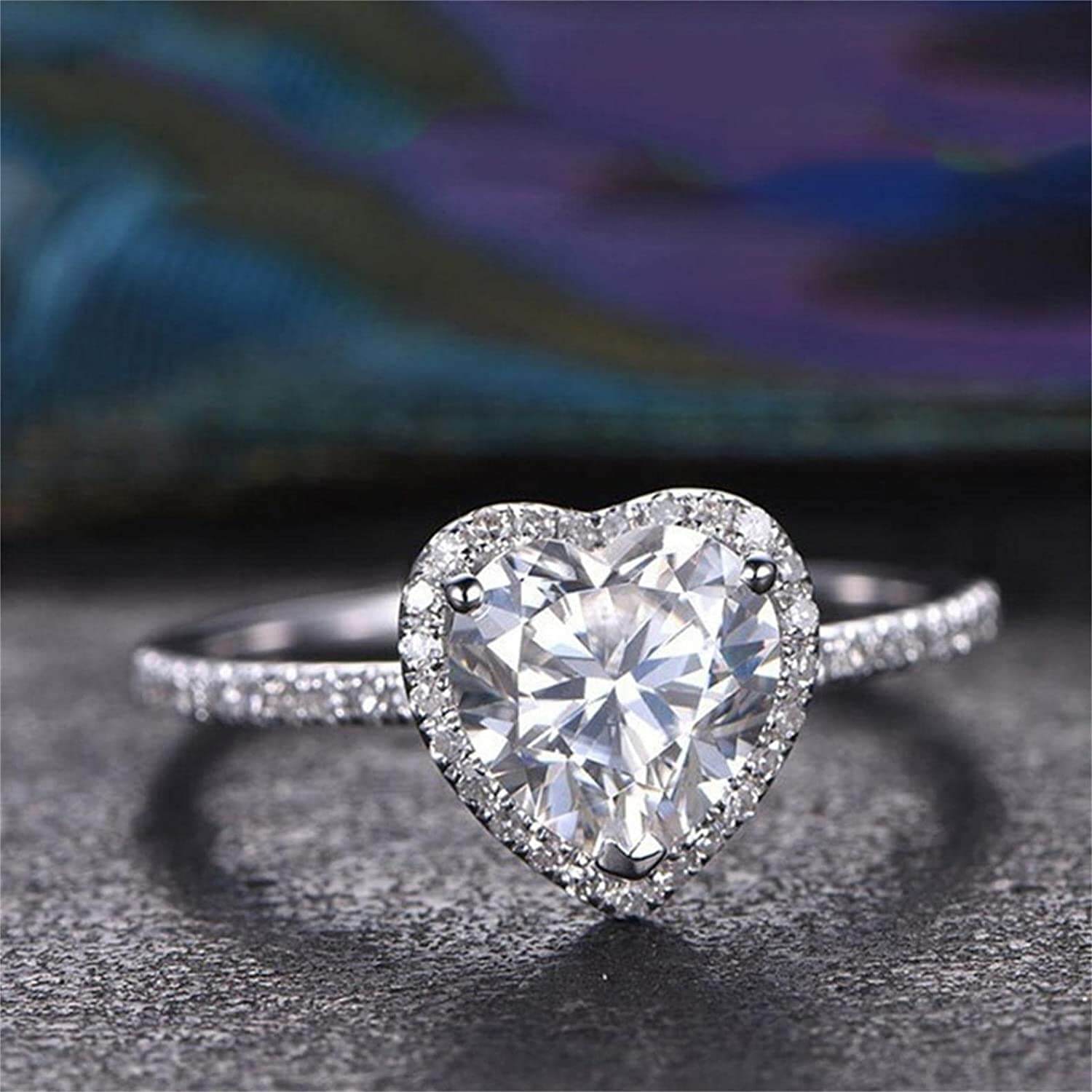 Anillo de Zirconia Cúbica en Forma de Corazón