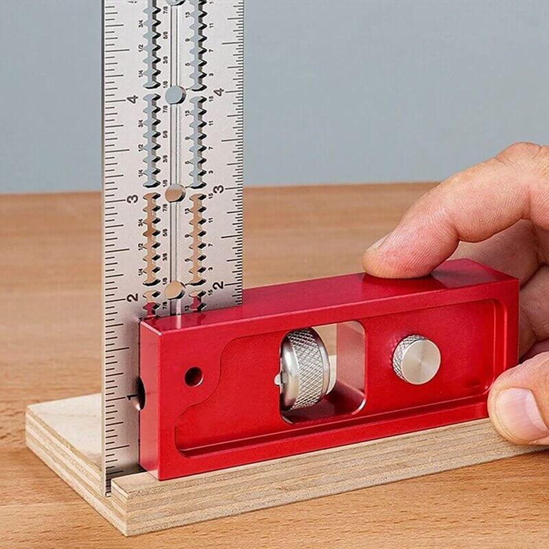 Regla Ajustable para Trabajos en Madera con Marcado de Precisión