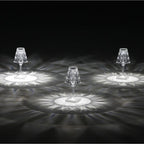 GlowGleam - Lámpara de mesa de cristal con regulador táctil de 3 niveles y pantalla facetada para una suave iluminación inalámbrica