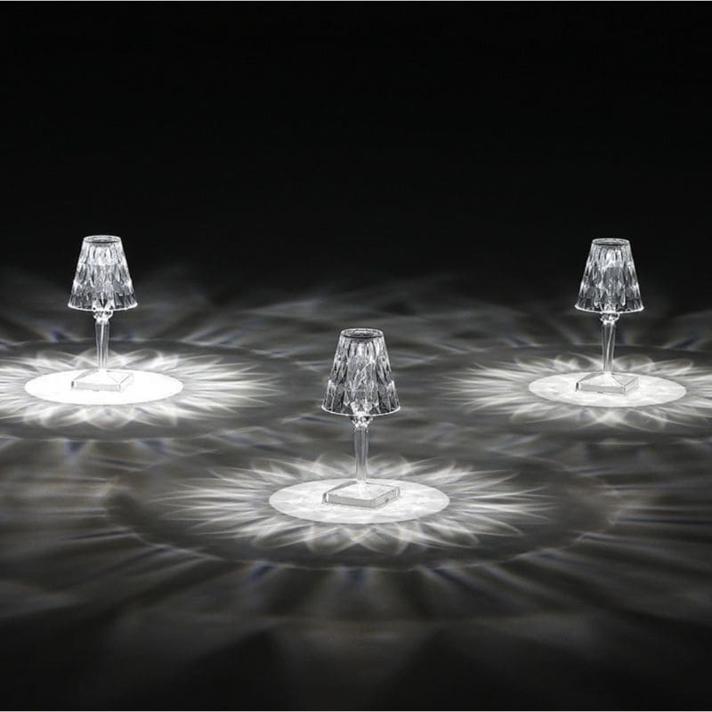 GlowGleam - Lámpara de mesa de cristal con regulador táctil de 3 niveles y pantalla facetada para una suave iluminación inalámbrica