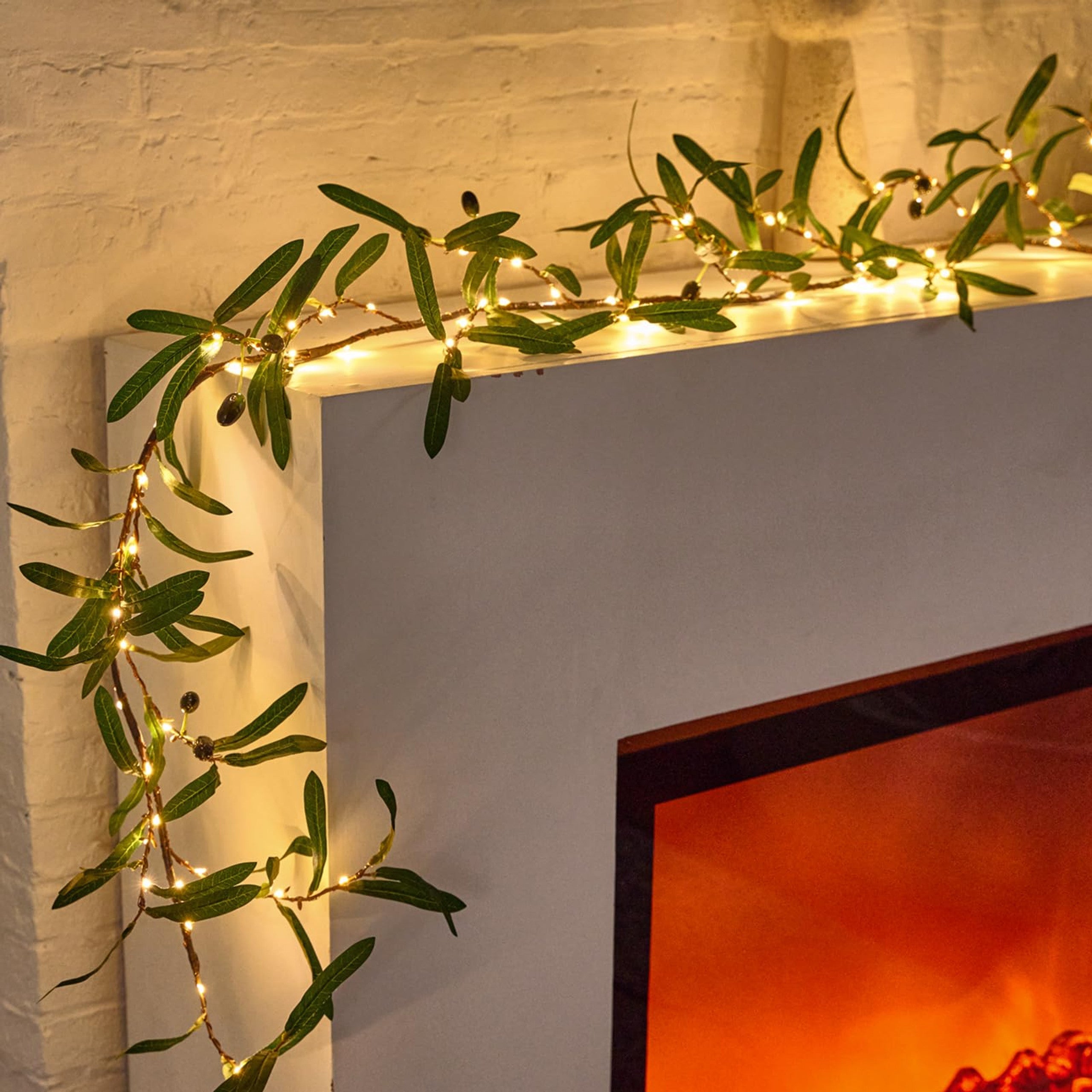 Everlia | Cadena de luces LED con guirnalda de hojas