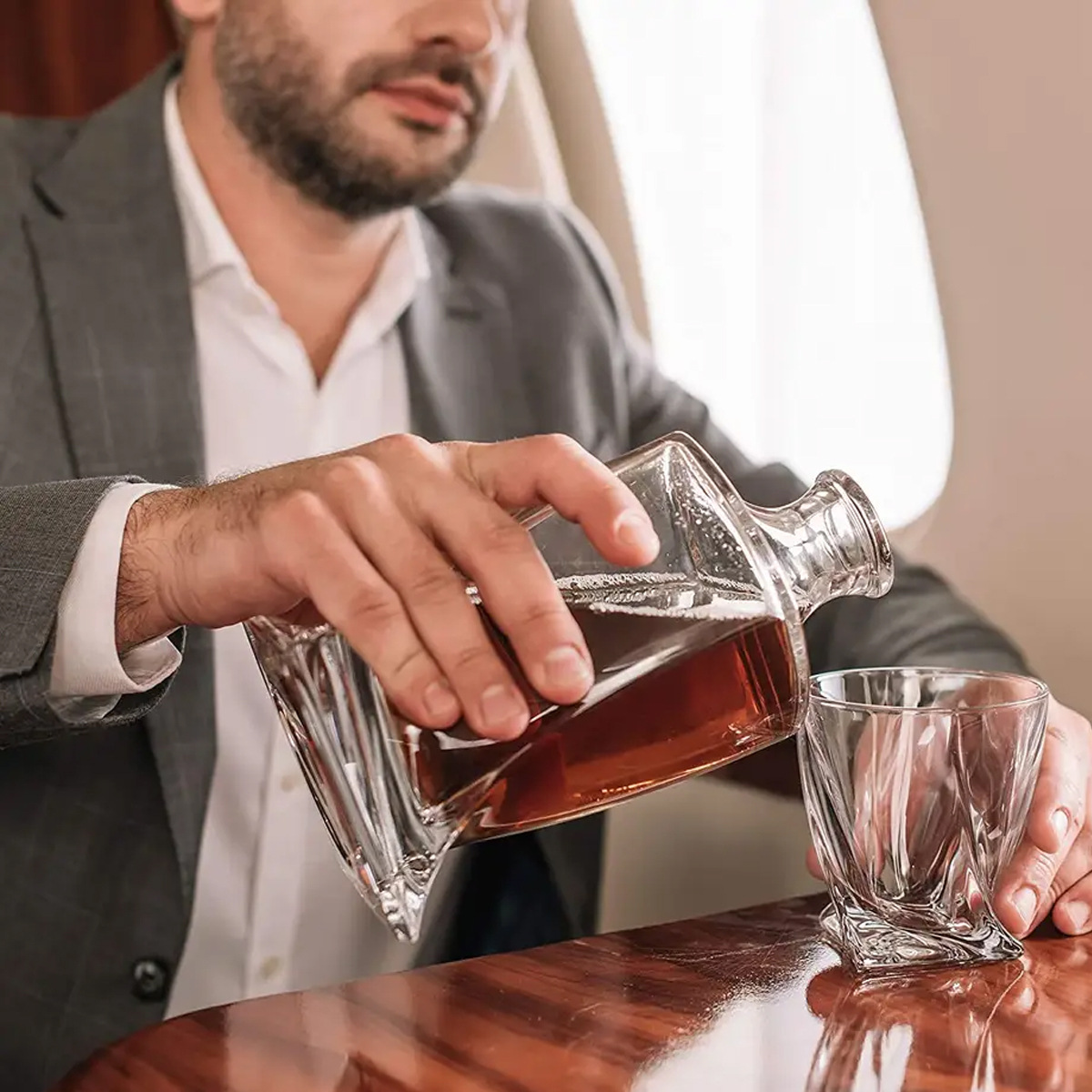 Conjunto de Decantador de Whisky y Vasos para Verdaderos Conocedores