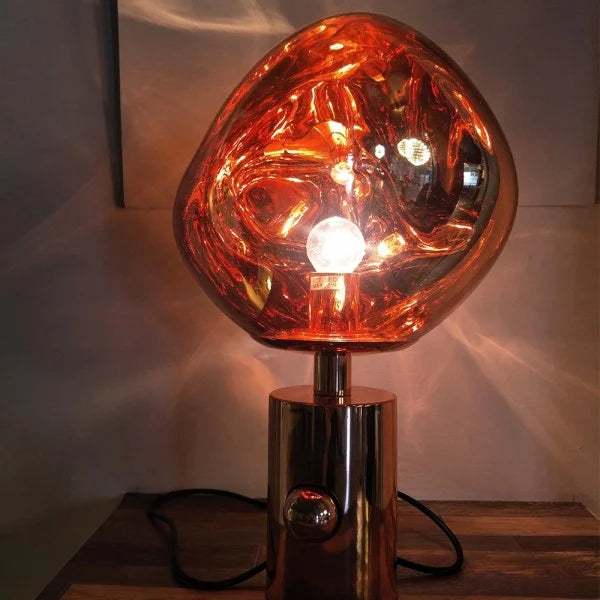 Alviana | Lámpara de mesa Kula con acabado brillante
