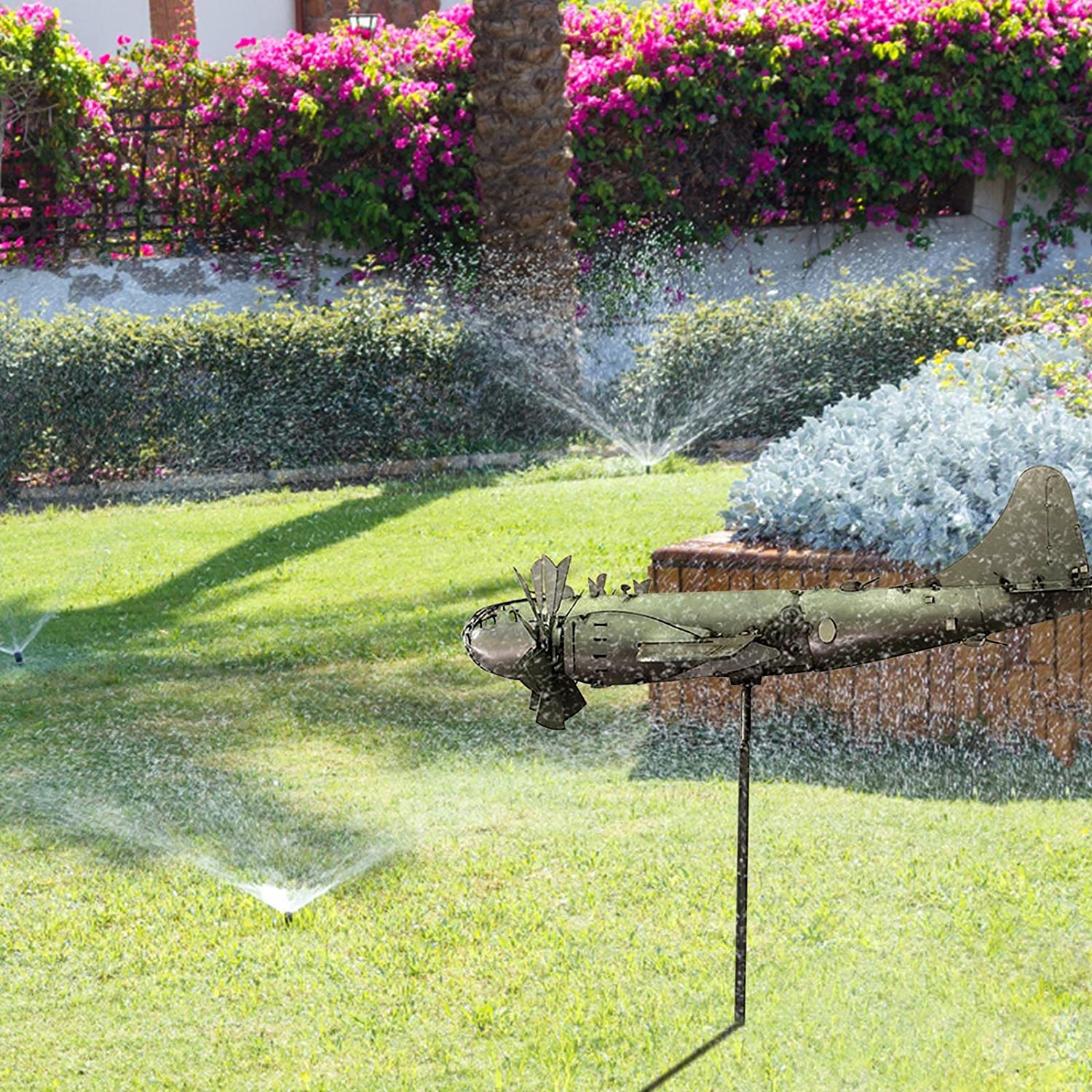 Molino de Viento Volador para Jardín – Decoración Metálica Única para Espacios Exteriores