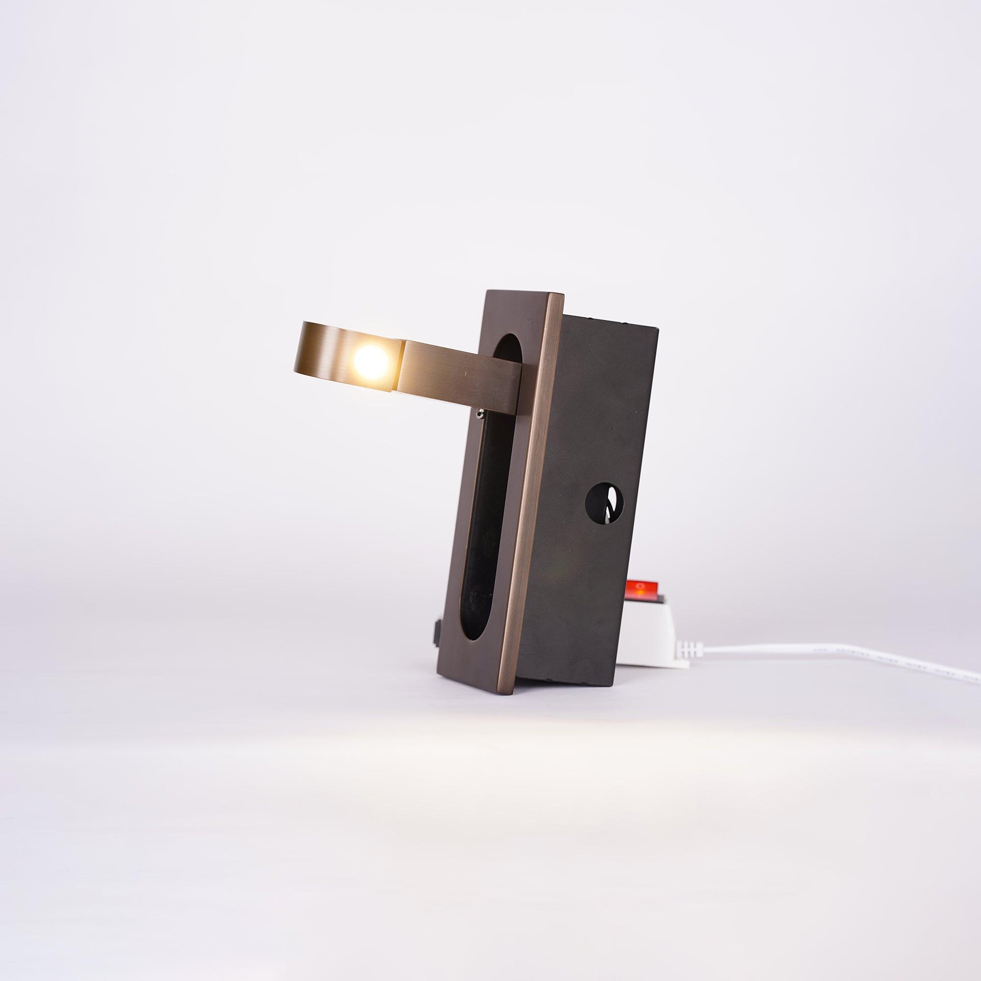 Lámpara de Lectura LED Moderna Ajustable de Noche - Acabados Variados