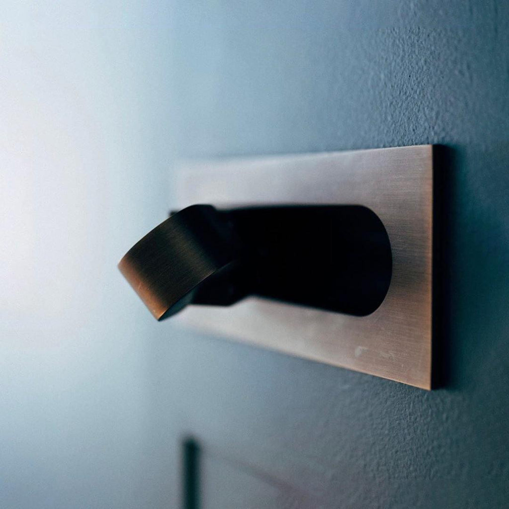 Lámpara de Lectura LED Moderna Ajustable de Noche - Acabados Variados