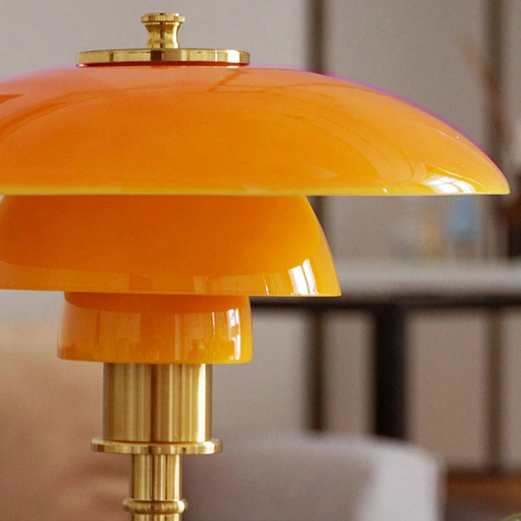Lámpara de Mesa Escandinava con Luz LED