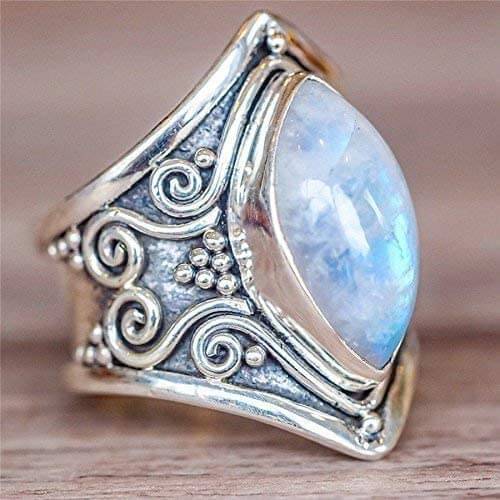 Anillo de piedra lunar estilo bohemio