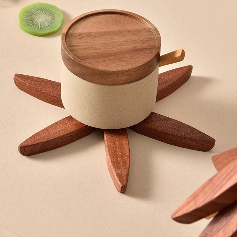 Posavasos de Madera en Nogal – Estiloso y Práctico, Arte en Madera para Tu Mesa, Set de 3 Posavasos de Madera, Creativo Soporte Plegable para Ollas